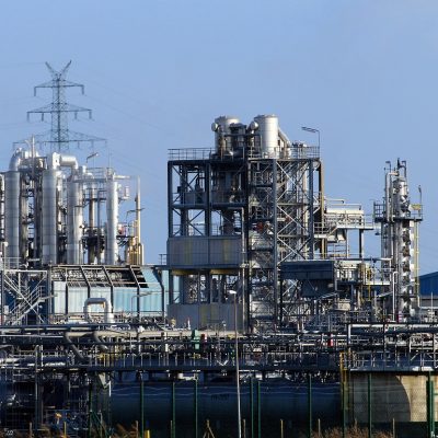 industry-industrial-plant-petrochemicals-525119.jpg